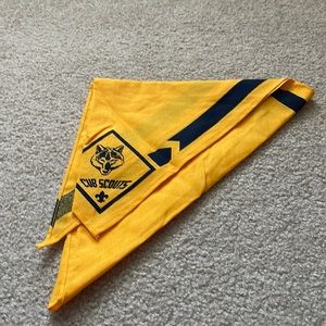 Boy Scout Wolf neckerchief - NEW